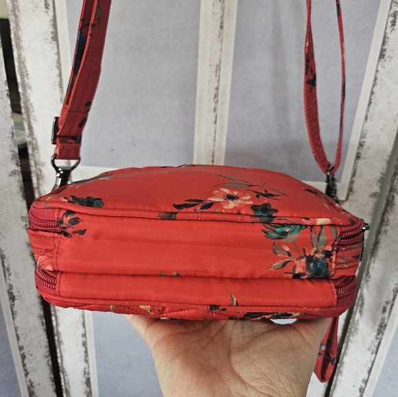 $150+ Retail Lug Via Backpack Tote Convertible Travel Set EUC - Picture 12 of 14